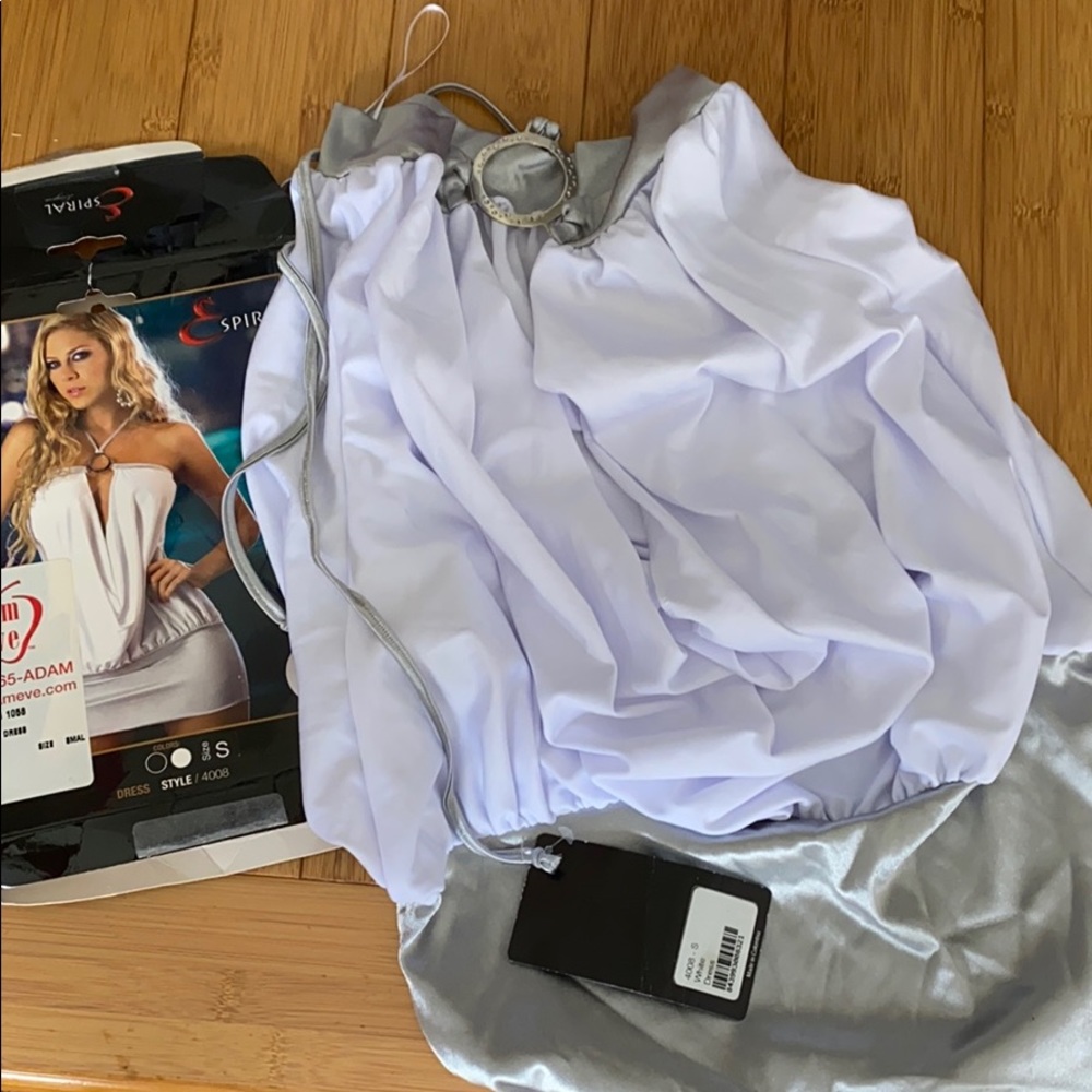 Cosmopolitan Dress - Picture 2 of 3